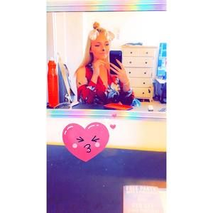 Meet your Posher, Sasha